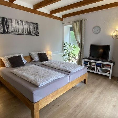 Grosses Doppelzimmer Mit Eigenem Bad Und Kuehlschrank, Frisch Saniert フリードリッヒシュコオク エクステリア 写真