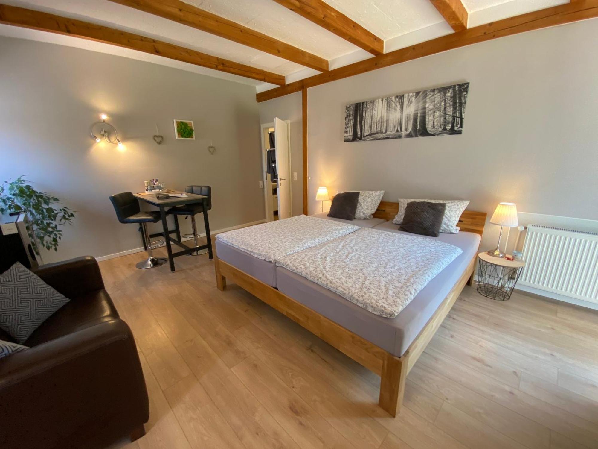 Grosses Doppelzimmer Mit Eigenem Bad Und Kuehlschrank, Frisch Saniert フリードリッヒシュコオク エクステリア 写真
